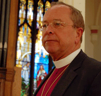 Gene Robinson first openly homosexual Episcopal bishop